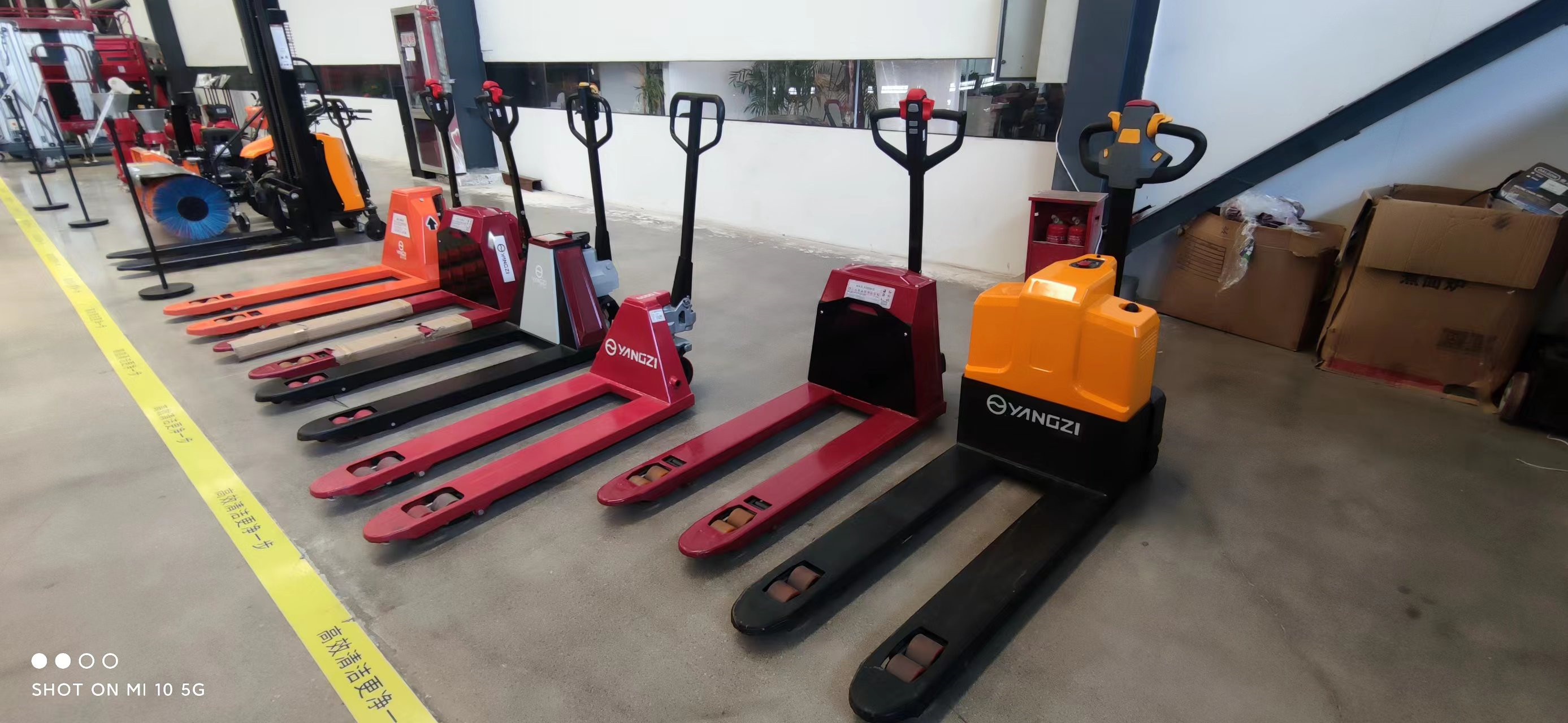 揚(yáng)子高效的電動(dòng)叉車 揚(yáng)子高效的電動(dòng)叉車